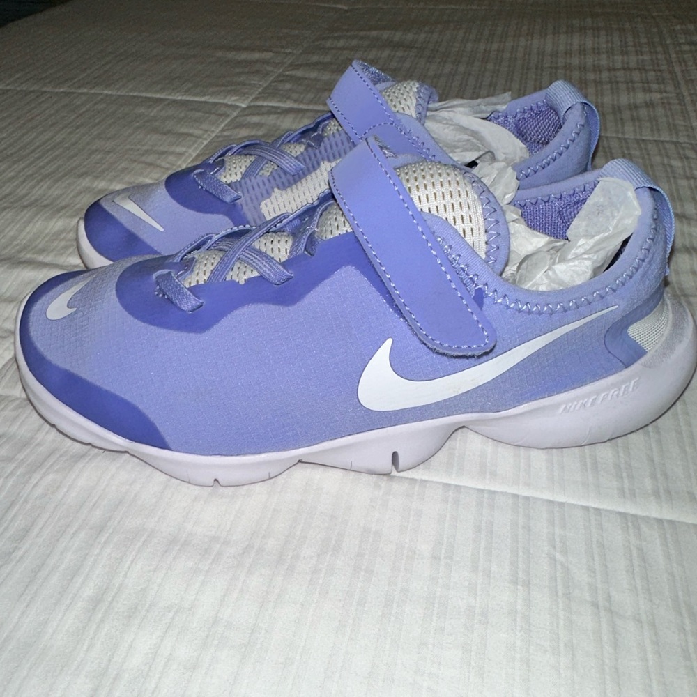 Nike Little Kids Free RN 5.0 Size 3 BRAND NEW